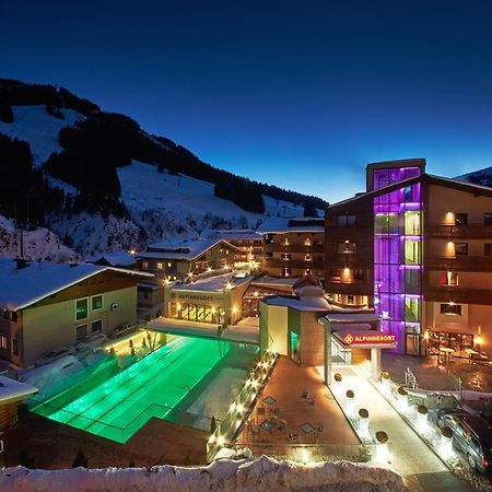 Alpinresort Valsaa - Sport & Spa ザールバッハ・ヒンターグレム エクステリア 写真